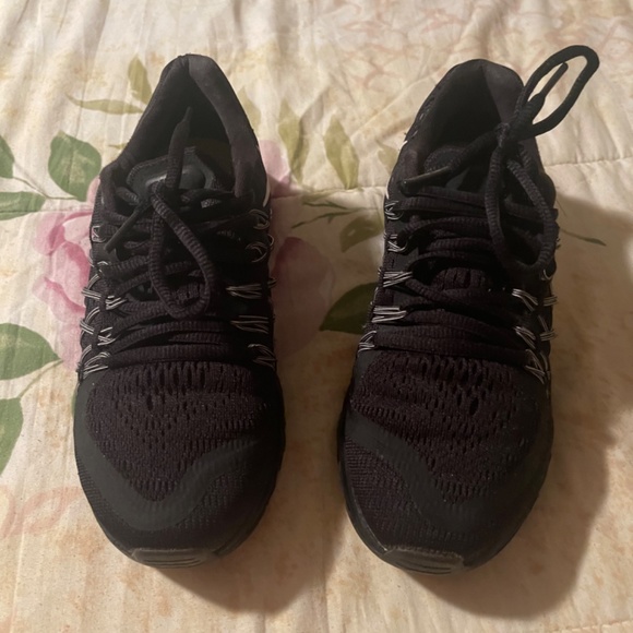 Nike sneakers size 4.5 - Picture 4 of 6